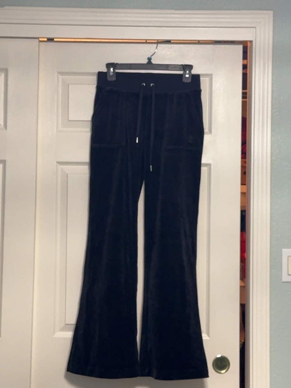 Juicy Couture Black Velour Tracksuit Set Hoodie & Flare Pants XS NWOT - Picture 3 of 5